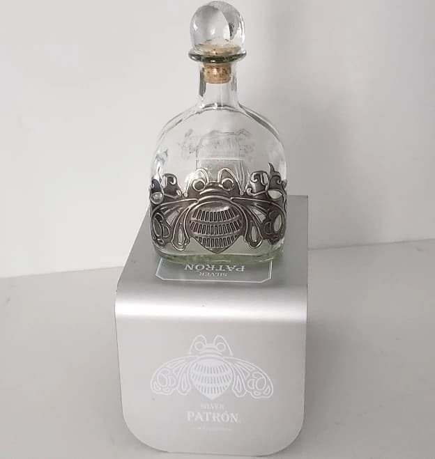 Patron silver Tequila Bottle 2015 Limited Edition, 1 Liter Silver Patron empty Bottle, Pewter Bee,