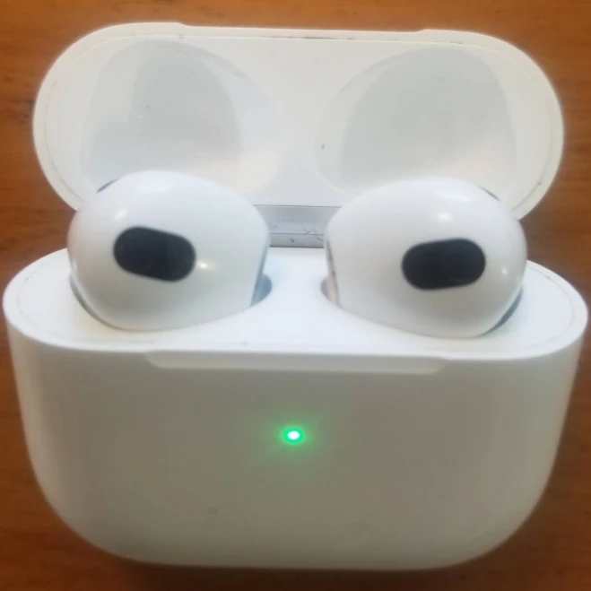 Apple MagSafe Charging Case for AirPods 3rd Gen