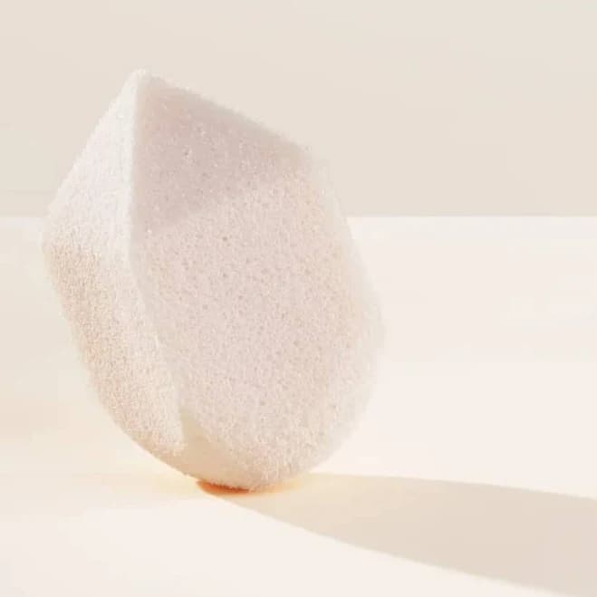 Rare Beauty Liquid Touch Multi-Tasking Makeup Sponge