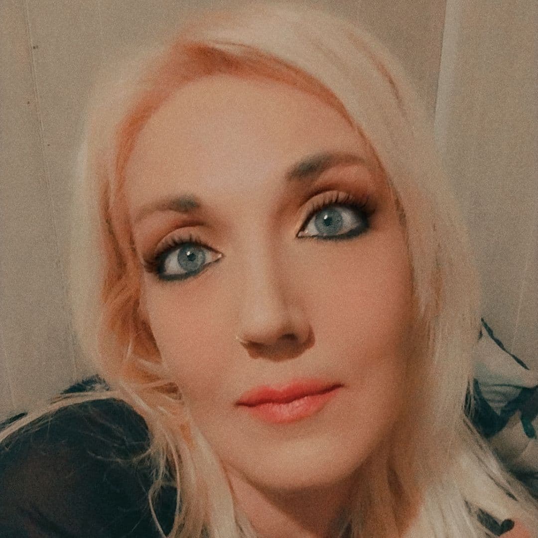 Sarah Groves